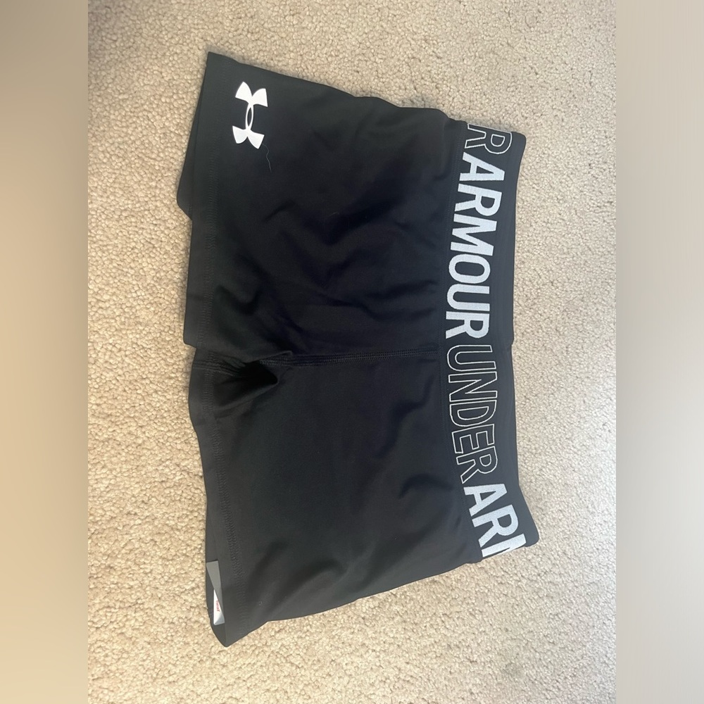 New With Tags- Under Armor Girls Black Spandex- Youth XL